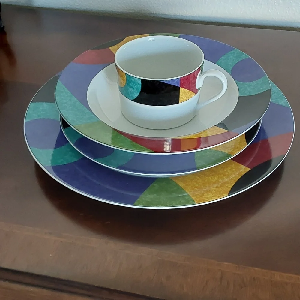 Mikasa California MS101 Current 4 PC Colorful Geometric Dinnerware‎ Set